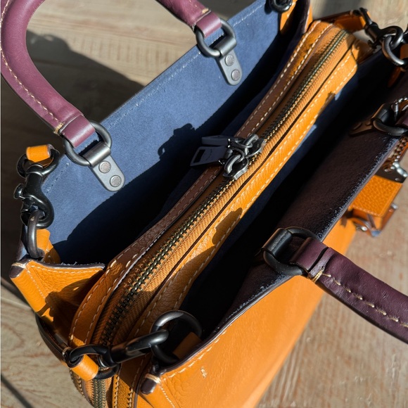 Coach 1941 Rogue 30 in the coveted Butterscotch - Picture 8 of 11